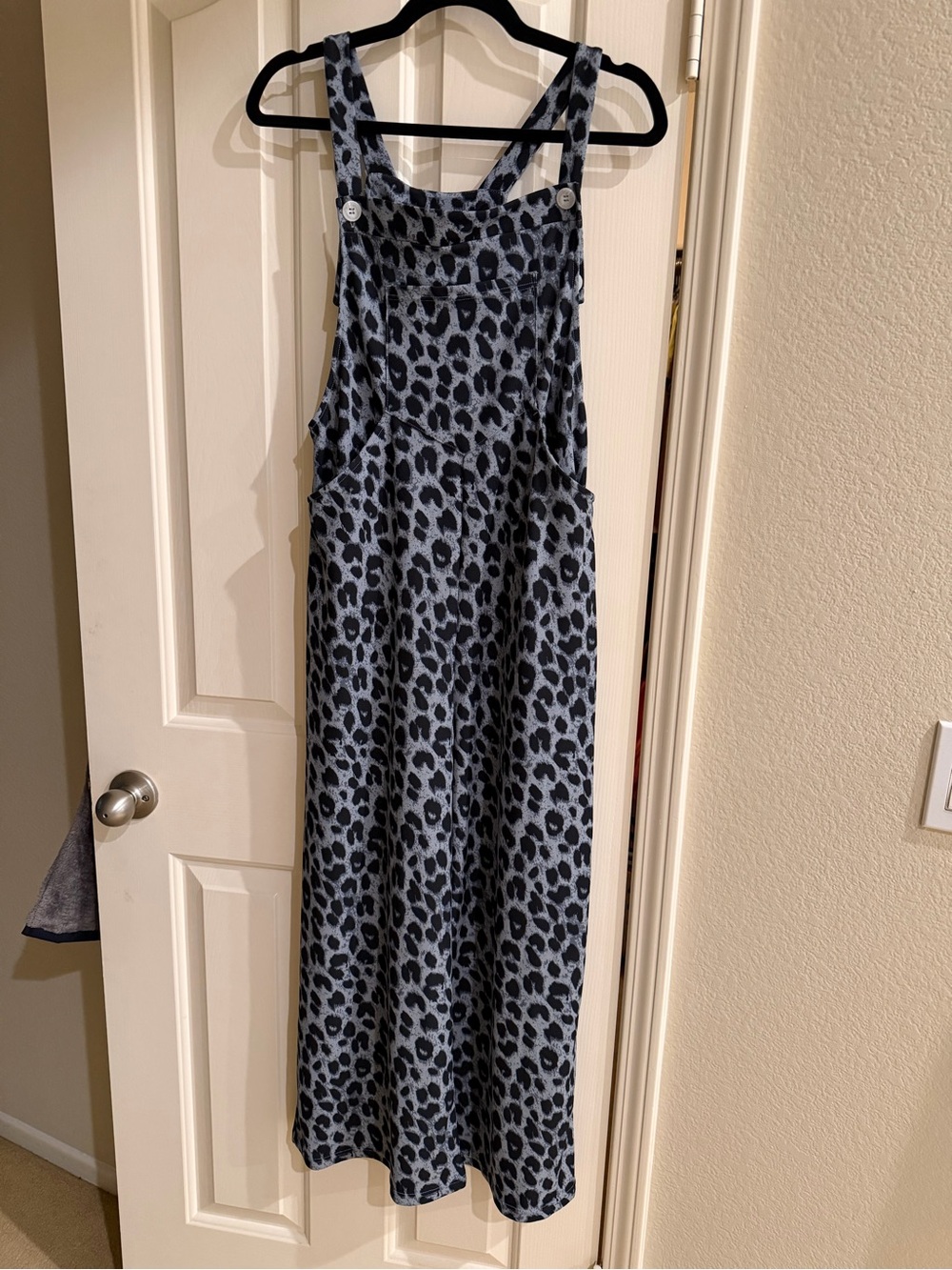 HALARA Blue and Black Leopard Print Jumpsuit